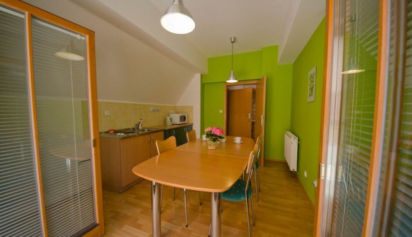 Pension Pod Skalkou Český Krumlov - Zelený apartmán s balkony